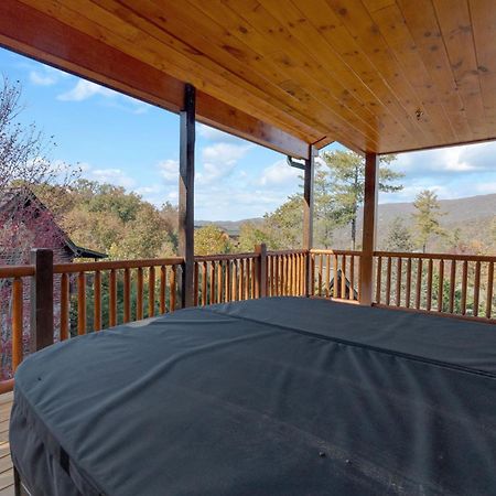 New Luxury Cabin With Indoor Pool, Hot Tub, & Theater Villa Pigeon Forge Exterior photo