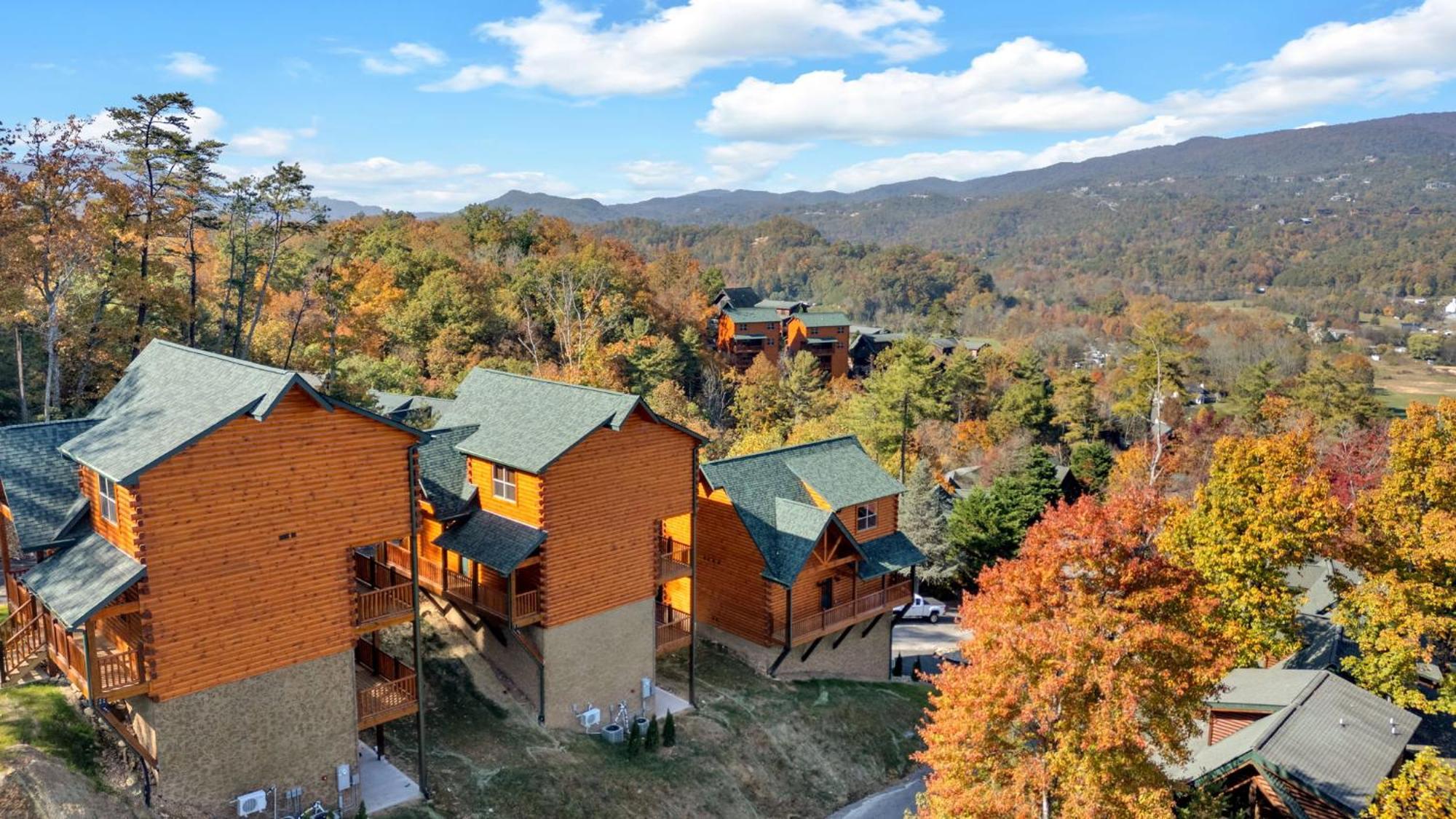 New Luxury Cabin With Indoor Pool, Hot Tub, & Theater Villa Pigeon Forge Exterior photo